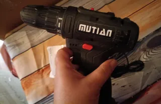 Taladro Inalámbrico MUTIAN 99999VF