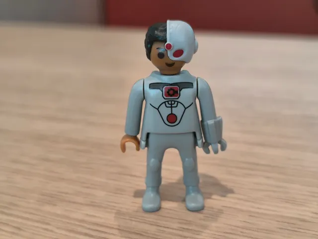 Playmobil Cyborg DC Kinder Sorpresa