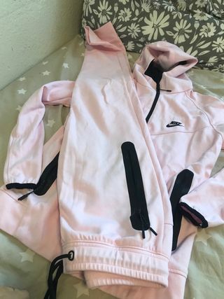 Conjunto Nike Tech Rosa Talla XS