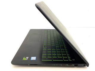 Portátil HP Pavilion 15-CB032NS