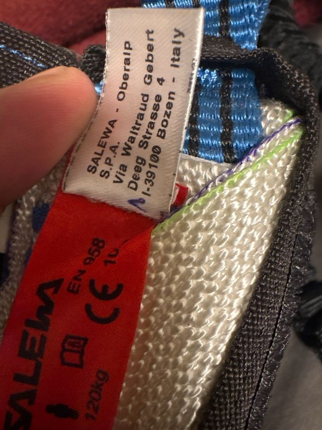 Via Ferrata Salewa con moschettone