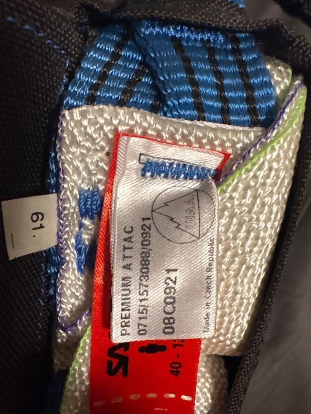 Via Ferrata Salewa con moschettone