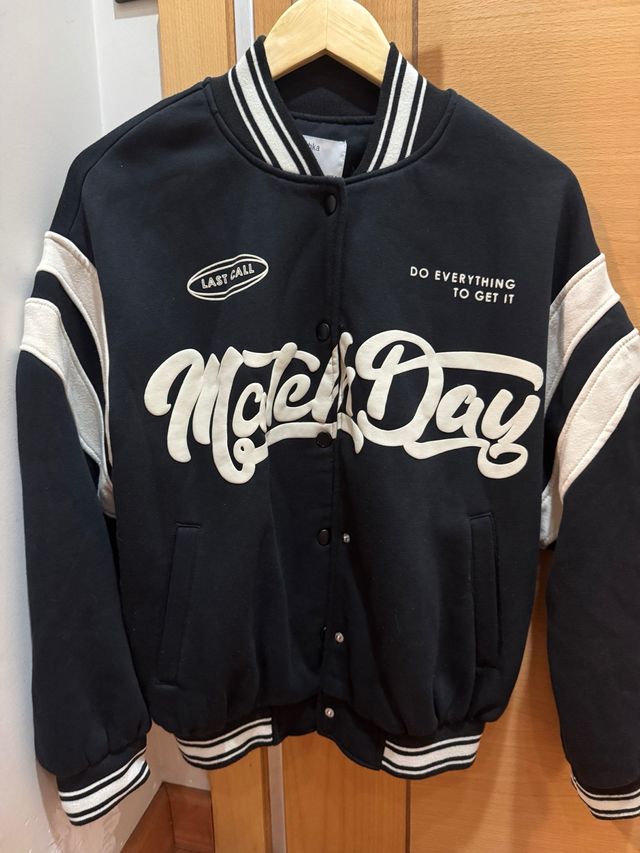 Bomber Bershka Negra Talla M