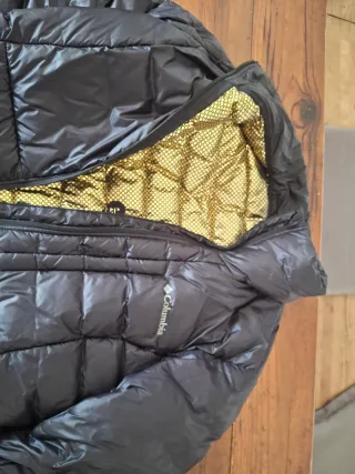 Chaqueta plumas ultraligera Columbia negro