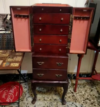 Mueble joyero de madera