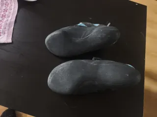 Pies de gato Tenaya y regalo