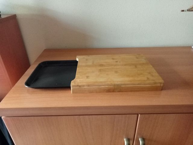 Tabla de cortar con bandeja