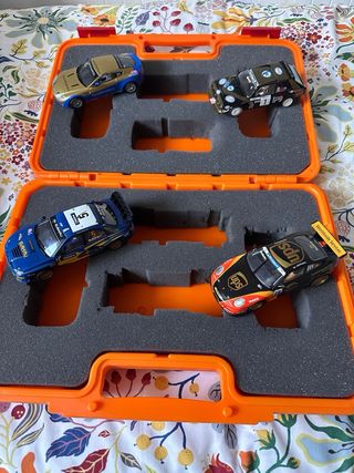 Maletín Scalextric con 4 coches