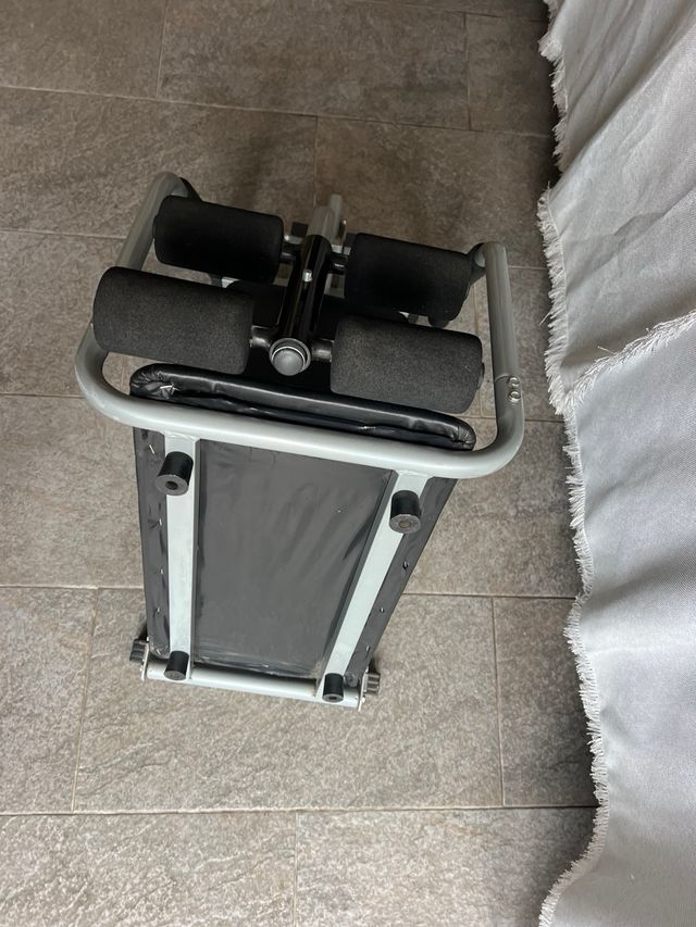 Banco de abdominales plegable