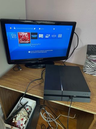 Sony PlayStation 4 (Model CUH-1216B)  + accessori 