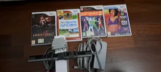 Lotto 4 giochi + console Nintendo wii