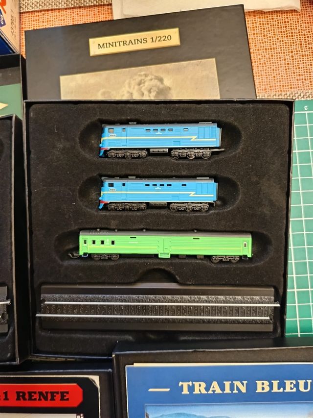 Set di 5 treni in scala 1/200 Z