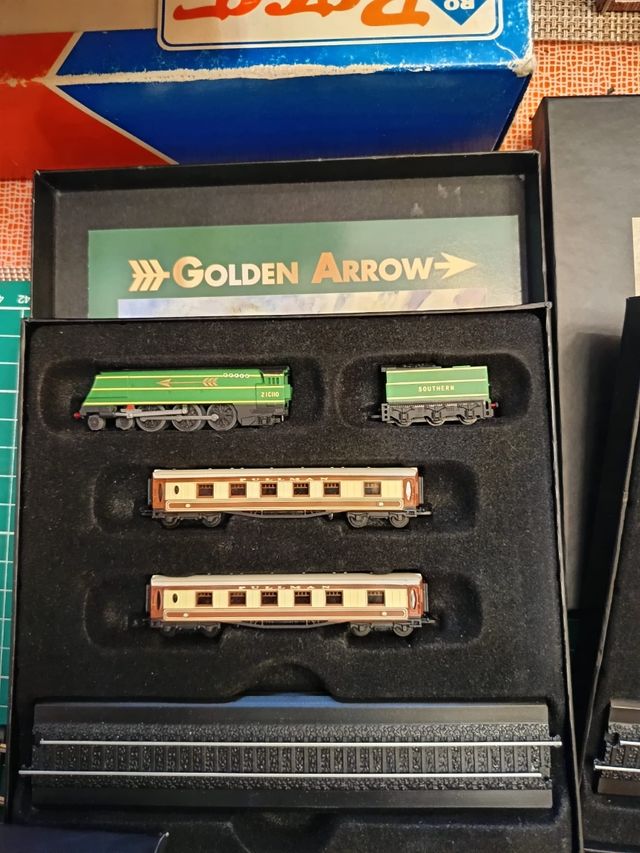 Set di 5 treni in scala 1/200 Z