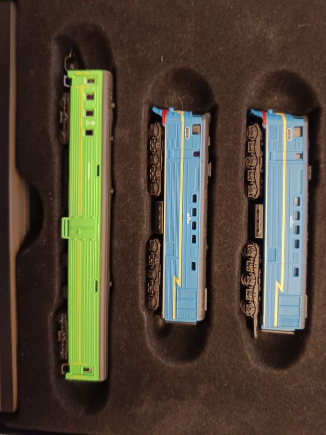 Set di 5 treni in scala 1/200 Z