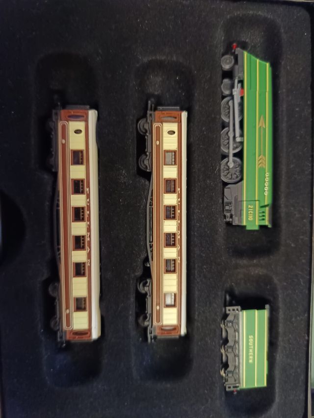 Set di 5 treni in scala 1/200 Z