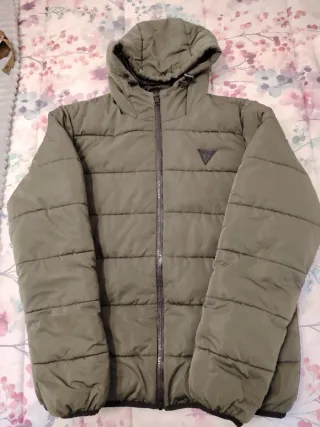 Cazadora Verde Guess con Capucha