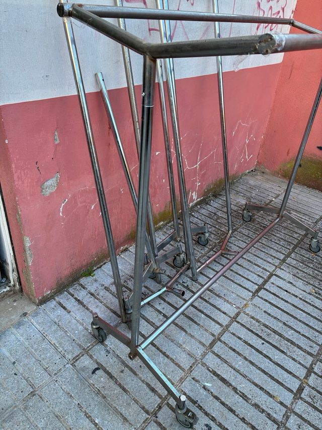 Burro perchero metálico