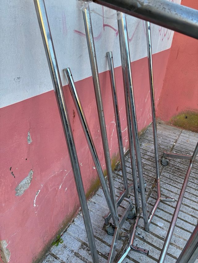 Burro perchero metálico