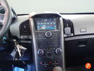 Mahindra XUV 500 AWD (4X4) W8 - 7 plazas