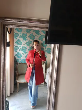 Gabardina Caramelo Roja
