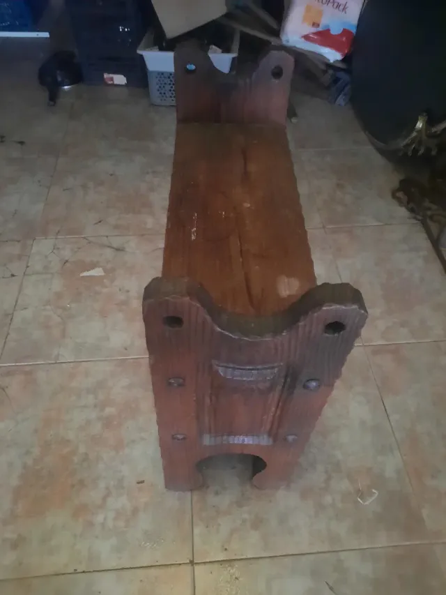 Mueble antiguo de madera