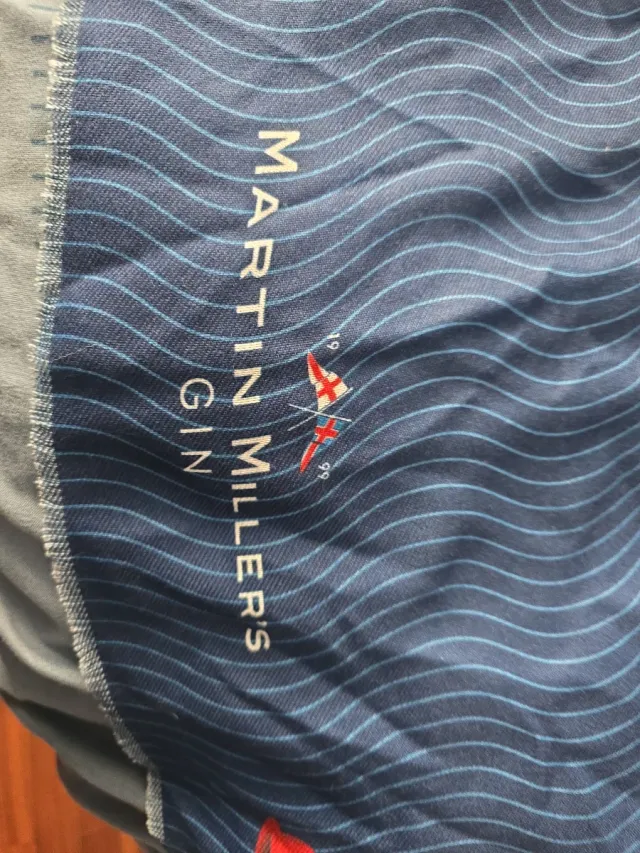 Pañuelo Martin Millers Gin