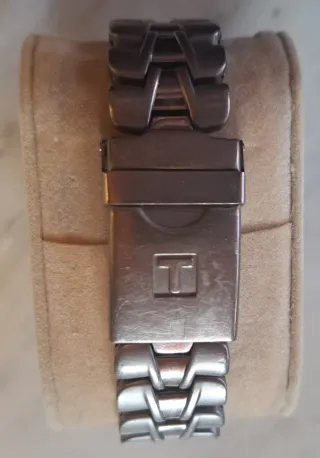 Reloj Tissot Titanium Movimiento Suizo ETA