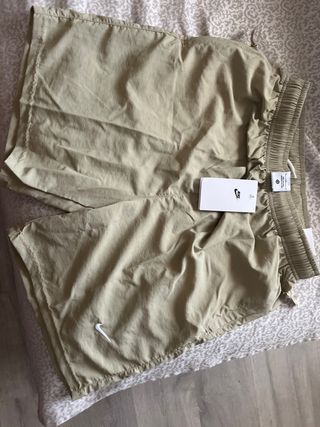 Pantalones cortos Nike verde oliva
