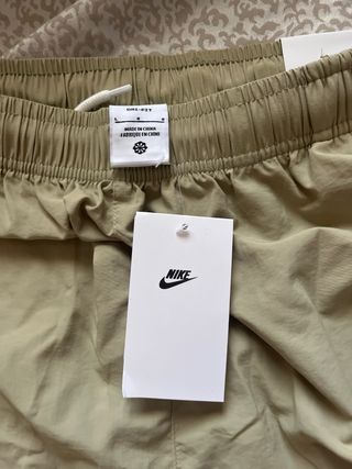 Pantalones cortos Nike verde oliva