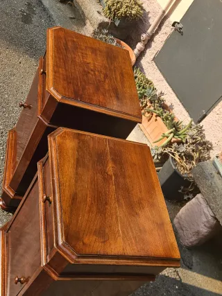 Coppia comodini antichi noce restaurati
