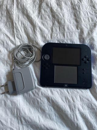 Nintendo 2DS Azul + Funda + 3 Juegos
