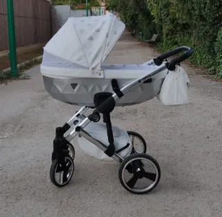 Trío, maxi,coche,capazo,silla, bolso y sombrilla