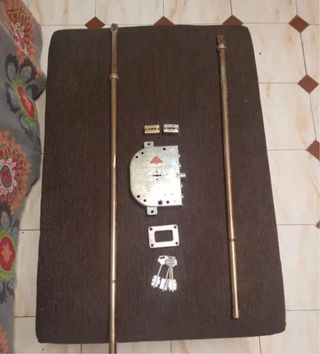 Cerradura CR con llaves y accesorios