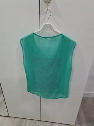 Camiseta verde con estampado Hamsa