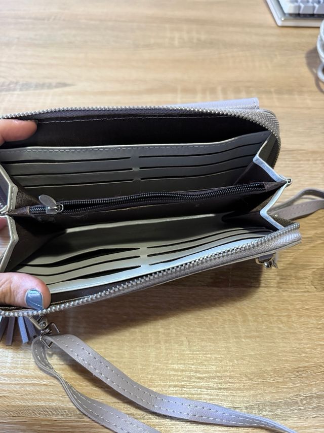 Bolso cartera lila pastel con corazón