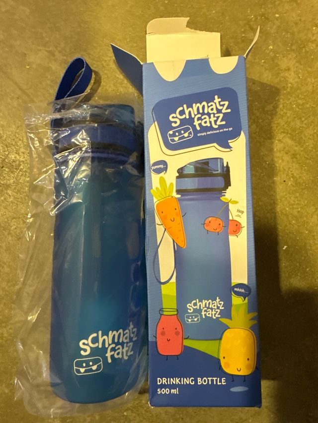 Botella de agua azul 500 ml