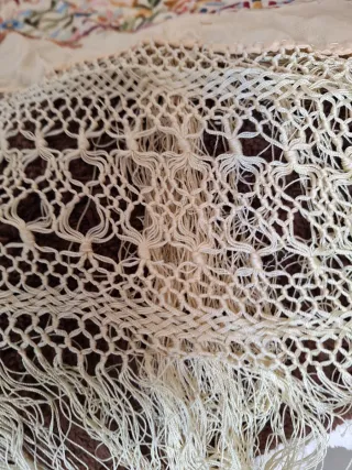 Mantón Manila Bordado a Mano Beige Multicolor