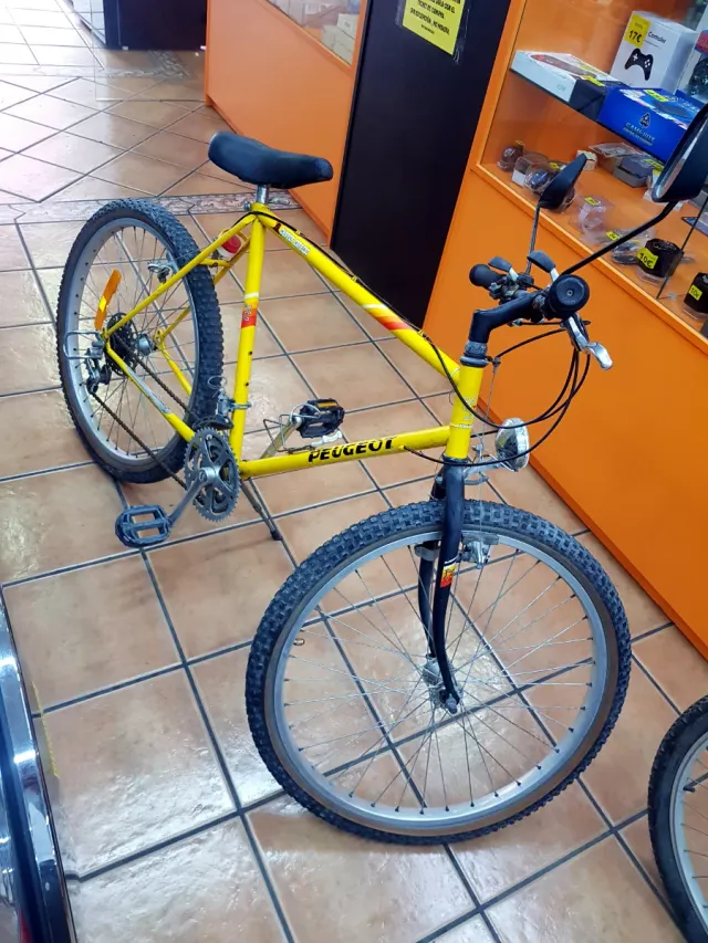 Bicicleta Peugeot Amarilla