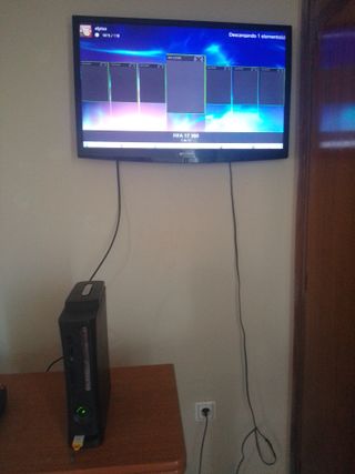 Xbox 360 con 2 mandos y fuente