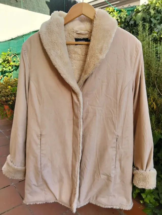 Abrigo mujer forrado pelo beige. Es la M pero da