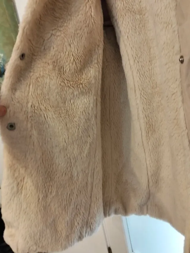 Abrigo mujer forrado pelo beige. Es la M pero da