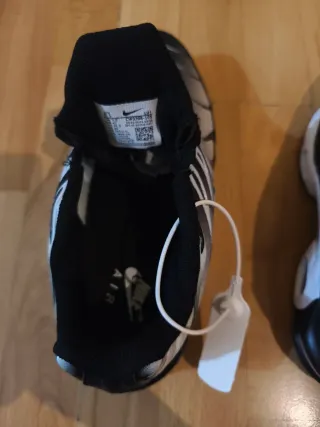Zapatillas Nike Air Max Plus TN Negras y Plateadas