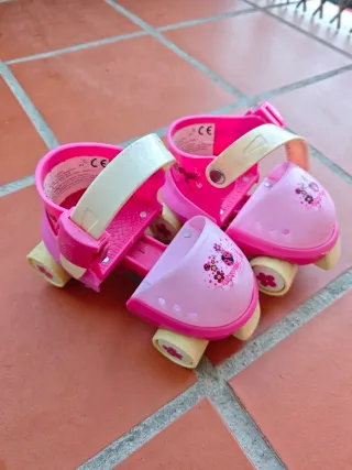 Patines extensibles niña rosas