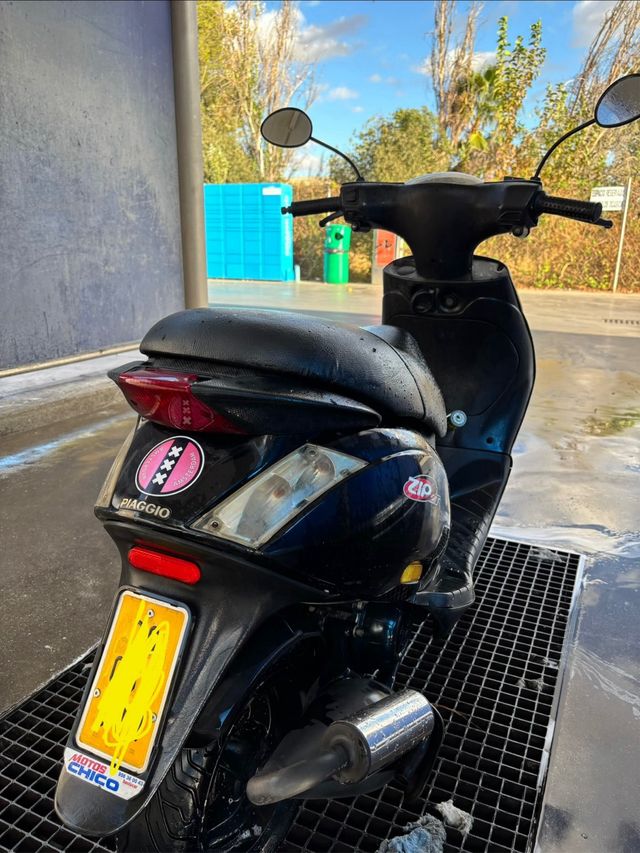 Piaggio Zip 2T Negro