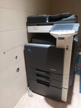 Impresora Multifunción Gris y Blanca Para piezas