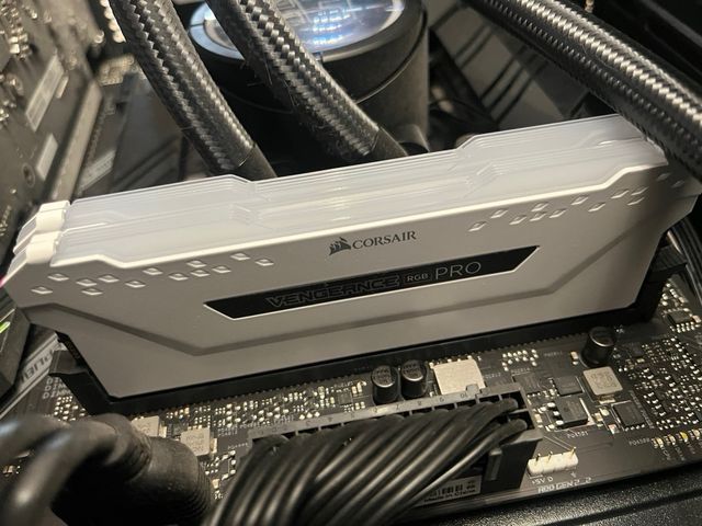 PC Gaming Hummer RTX 3050 1400 GB