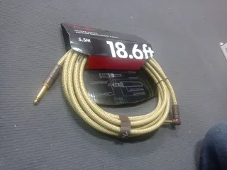 Cable Fender Deluxe 5.5M 18.6ft Angulado