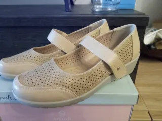 Zapatos de mujer beige para entretiempo