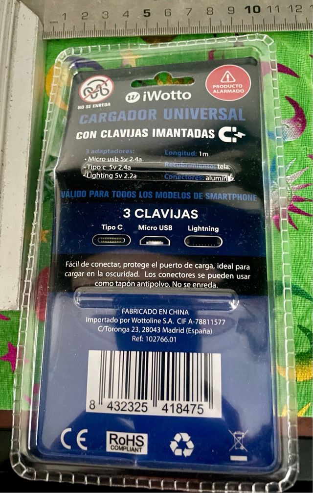 Cargador Universal iWotto Clavijas Imantadas