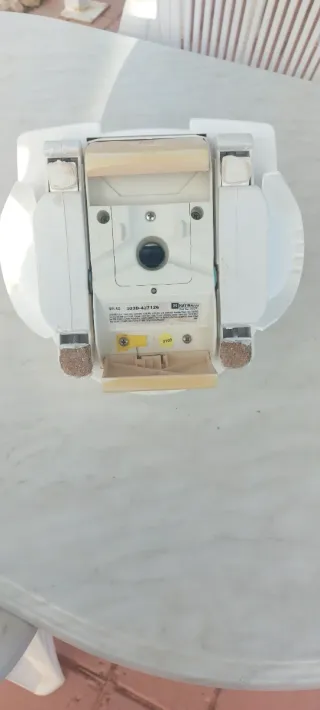 Limpiafondos piscina azul y bl